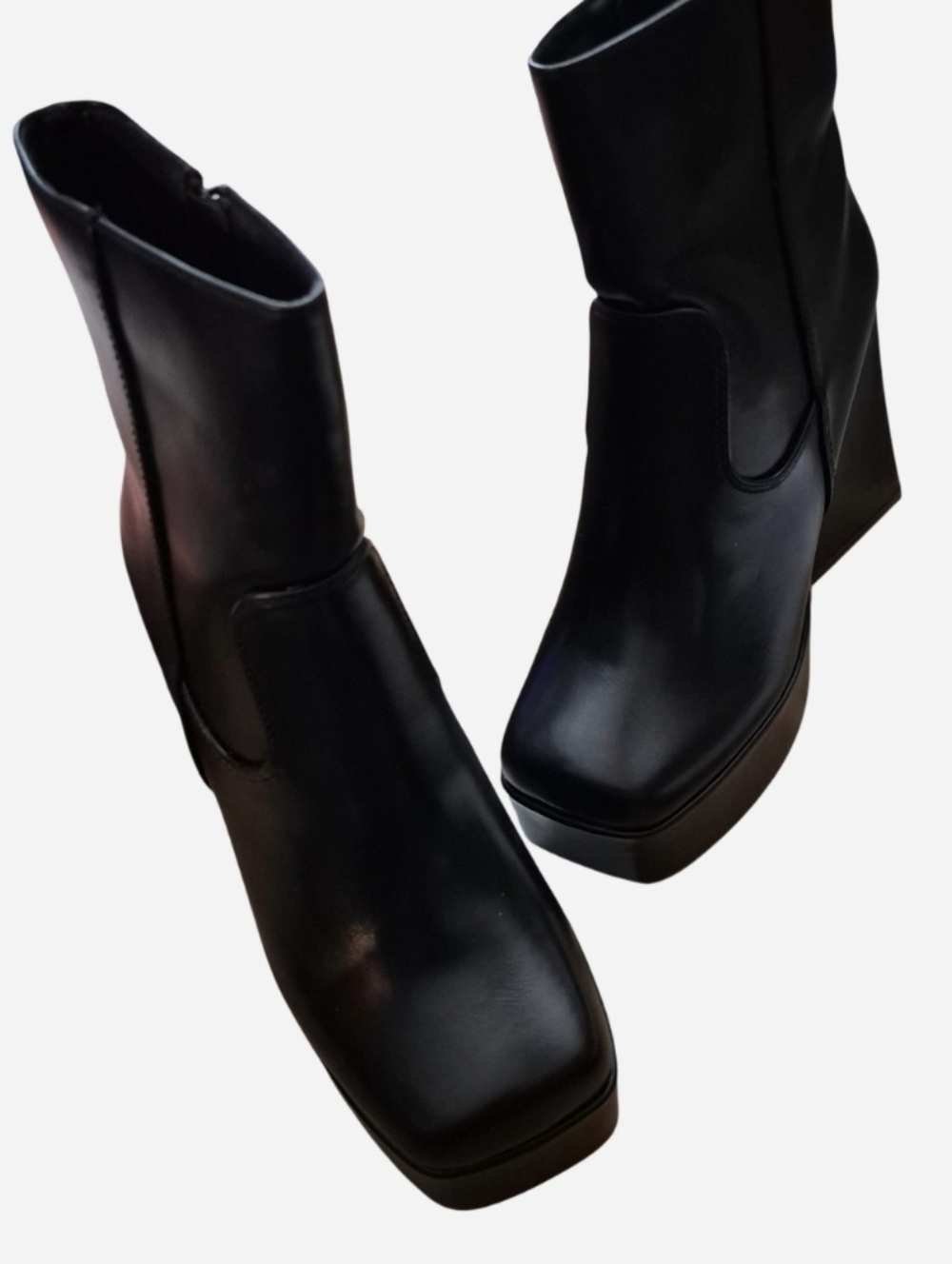 Elegant Black Women's Boots